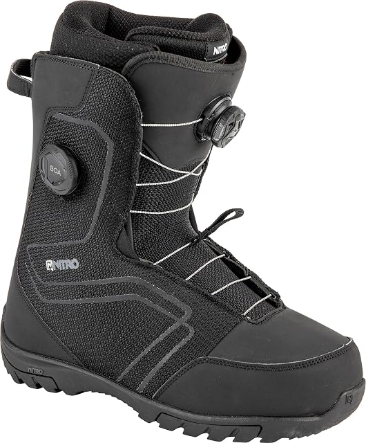 Bota de snowboard Nitro Sentinel Boa negra con dos ruedas BOA